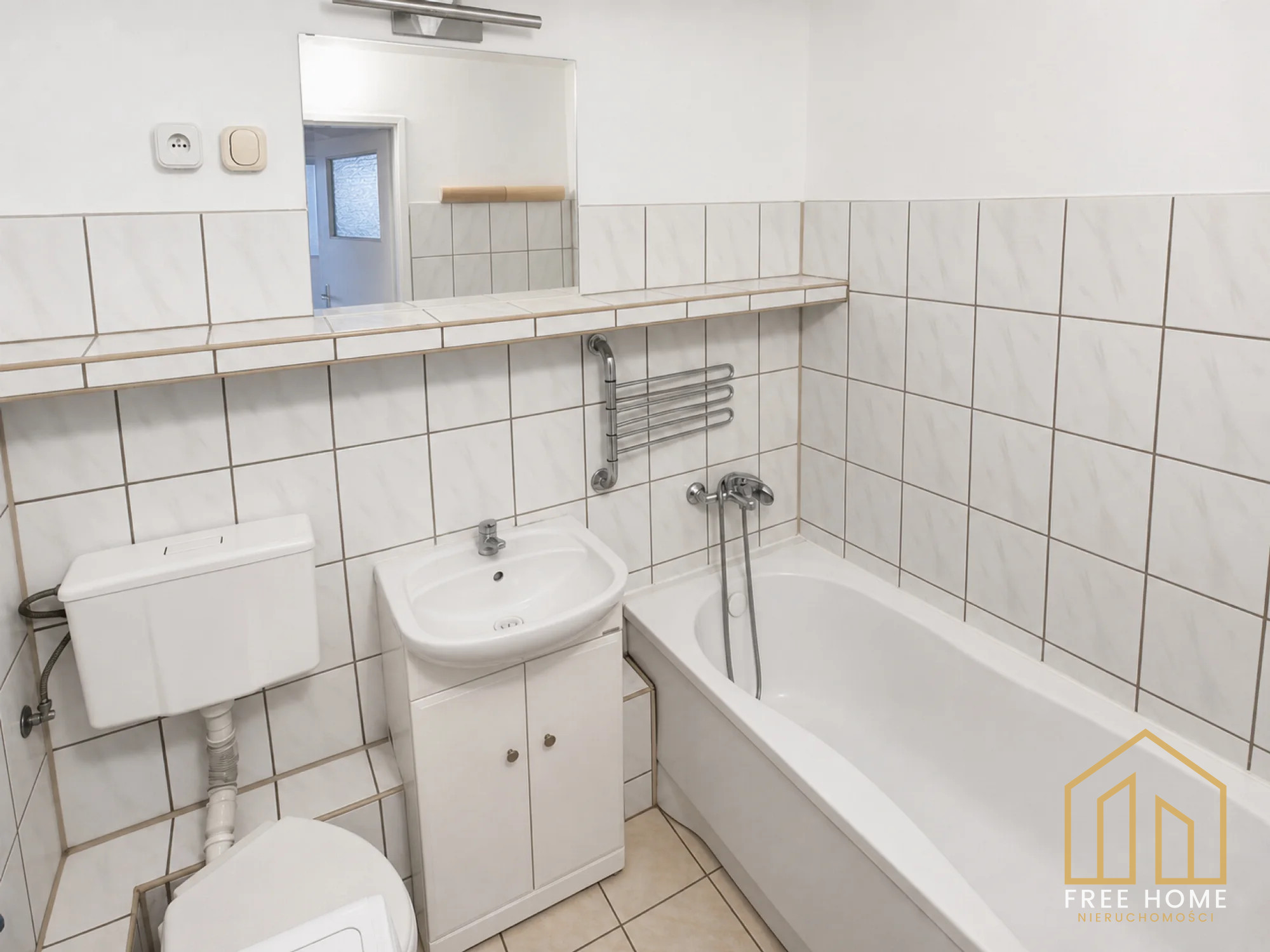Kawalerka z windą na ul. Obrońców Pokoju — miniatura 4